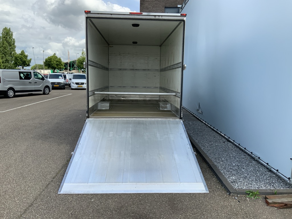 38642400-14.jpg