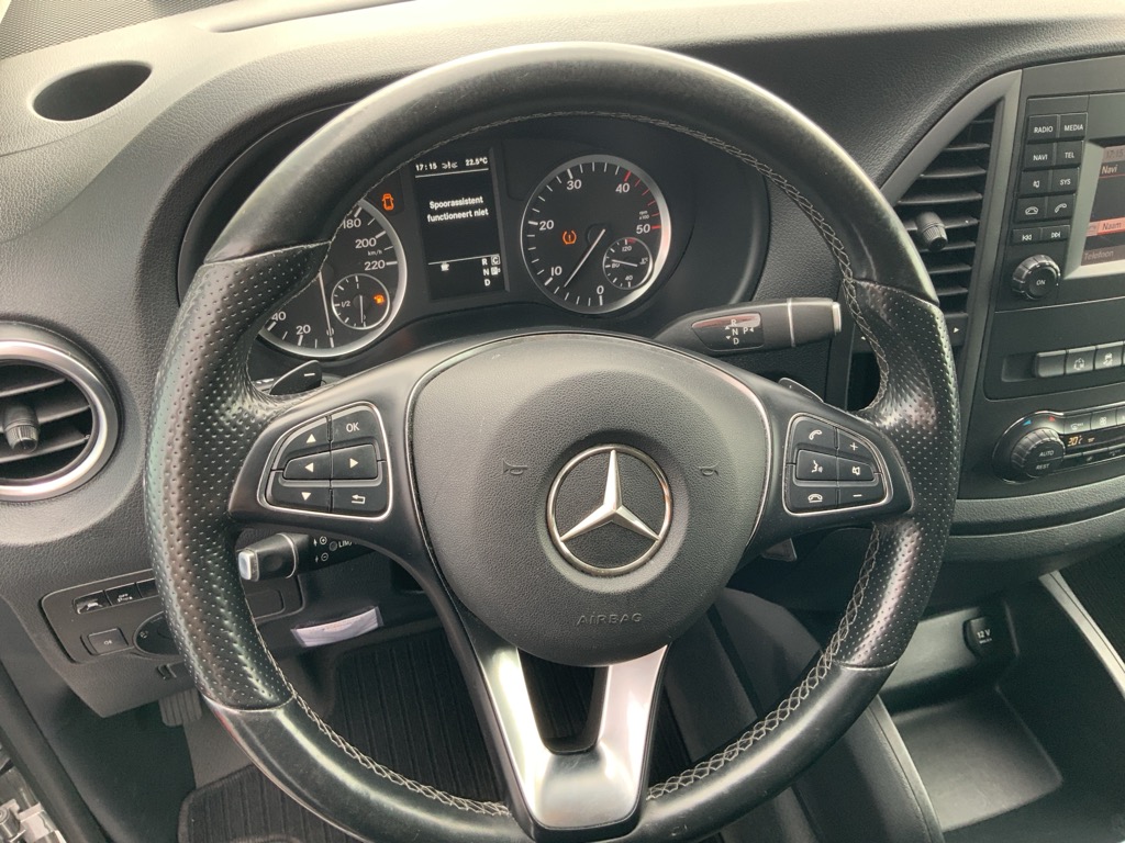 39239172-10.jpg
