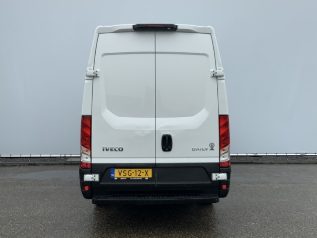 40742110-16.jpg