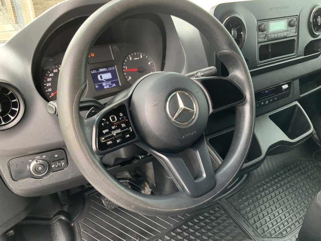 42350920-10.jpg