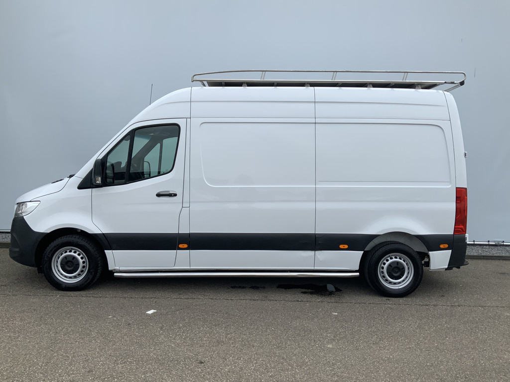 42350920-2.jpg