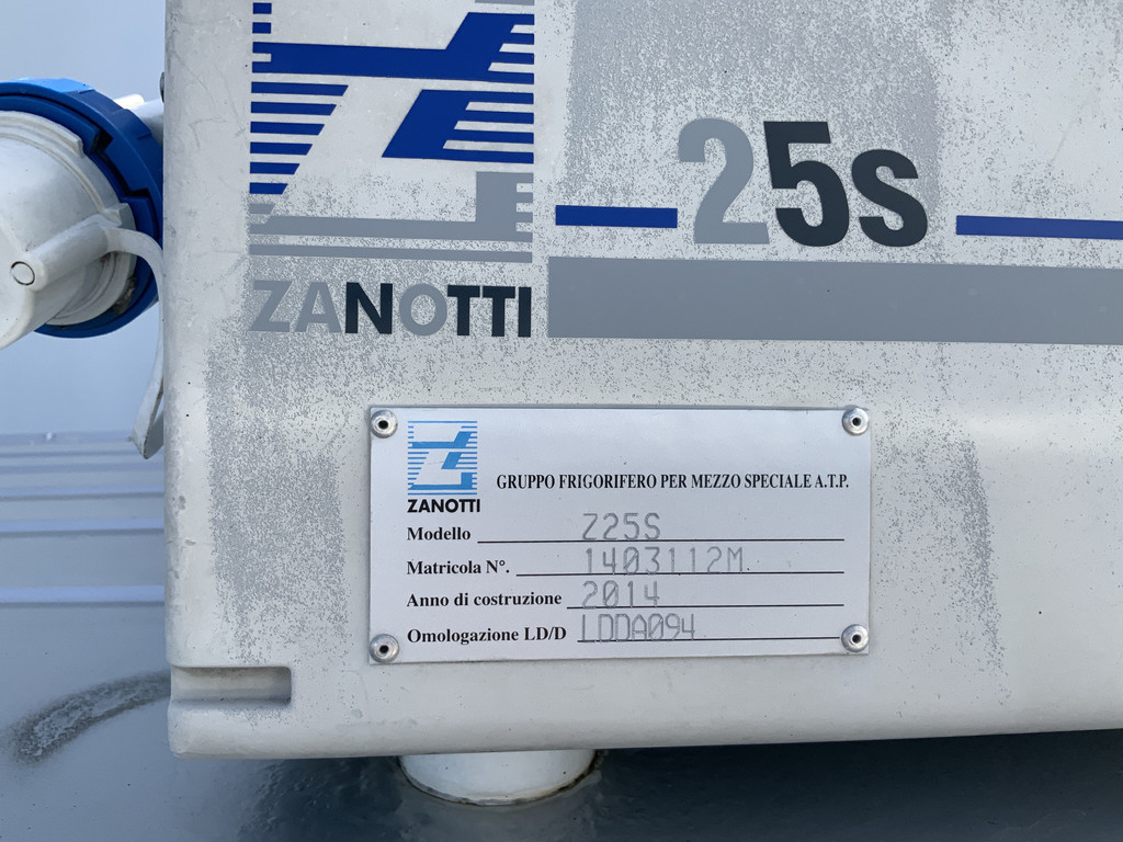 43753967-22.jpg