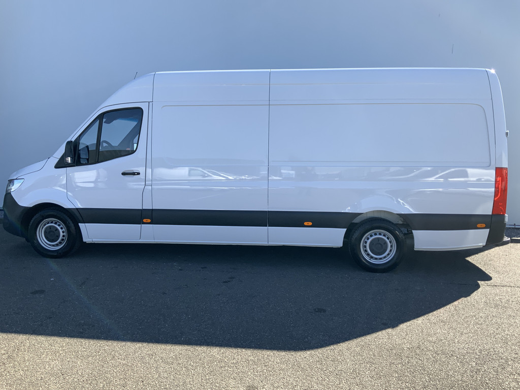 43754035-4.jpg