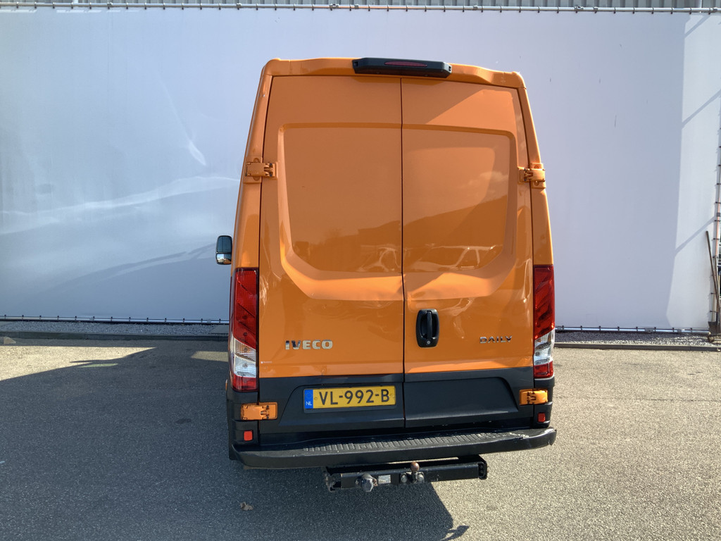 43994283-2.jpg