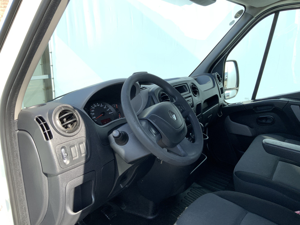 43994302-7.jpg