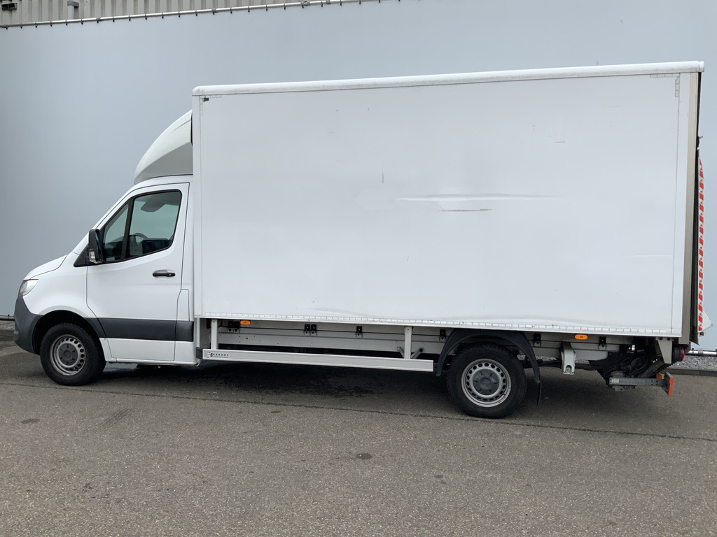43994579-2.jpg