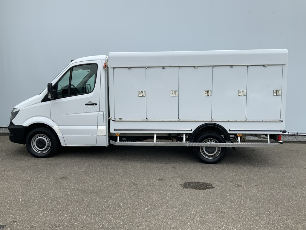 44320990-1.jpg