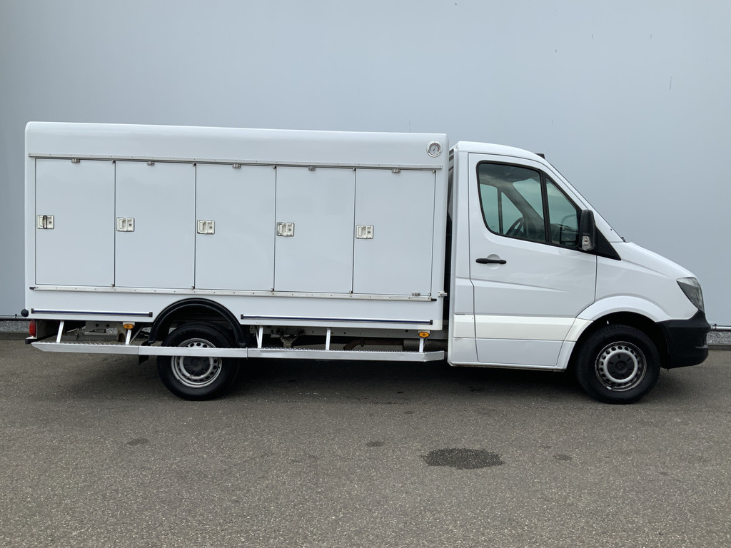 44320990-10.jpg