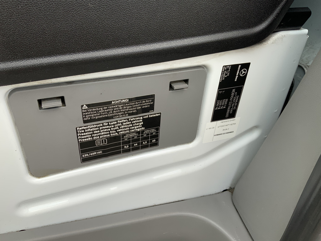 44321024-11.jpg