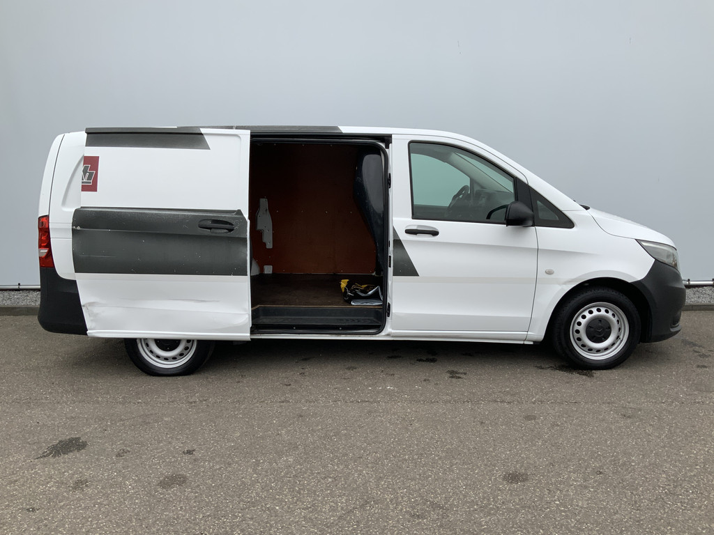 44399077-17.jpg