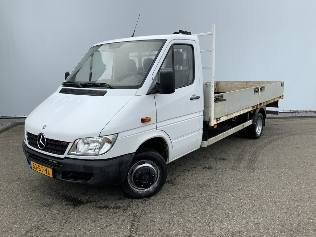 44399081-1.jpg