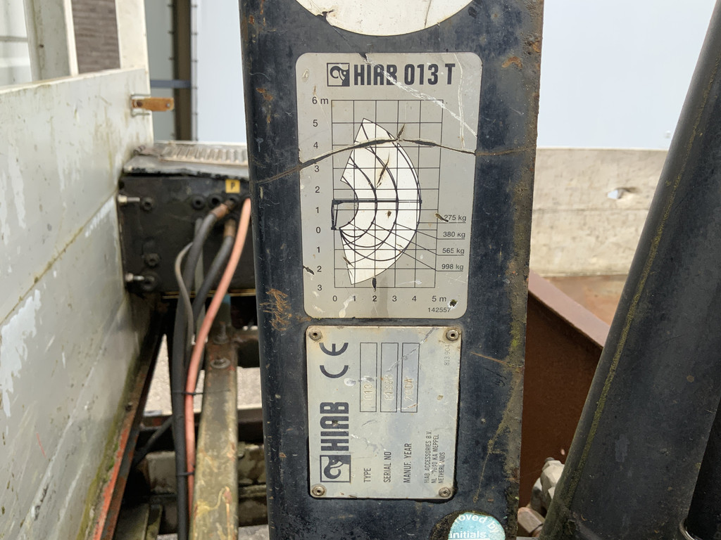 44399081-4.jpg
