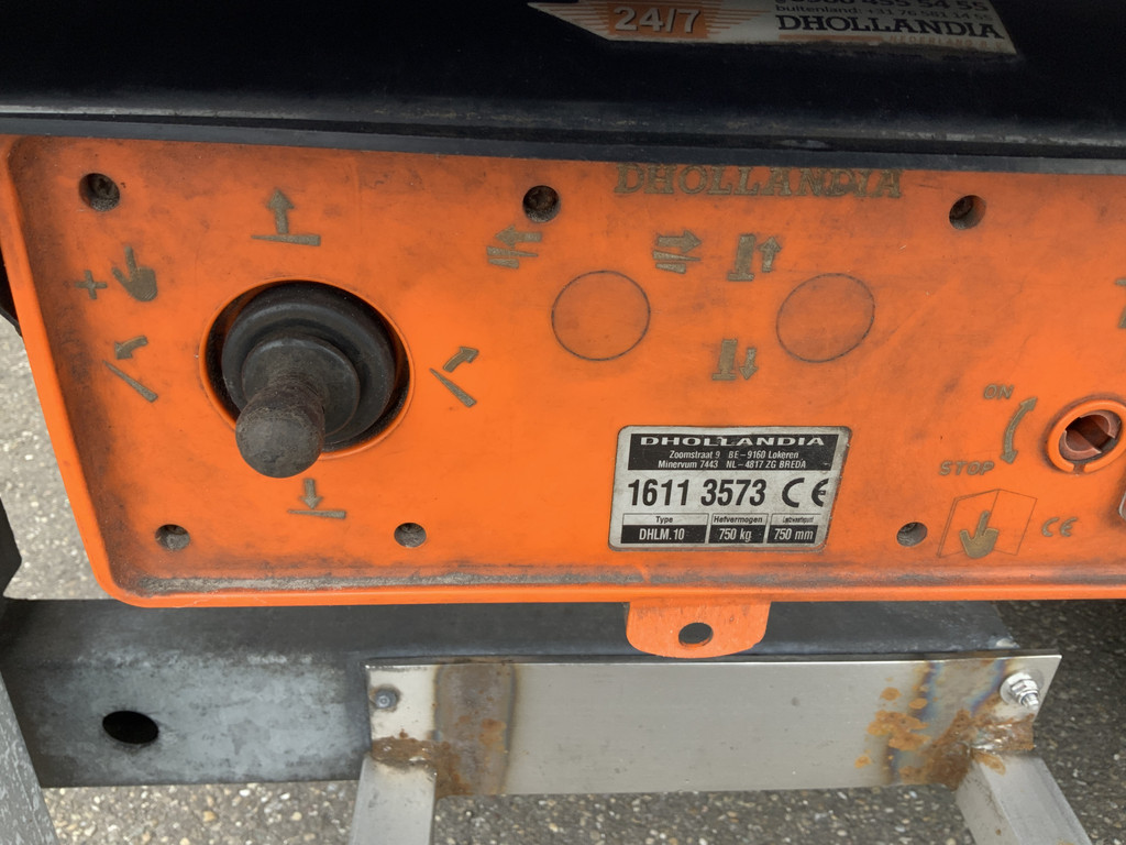 44399115-20.jpg